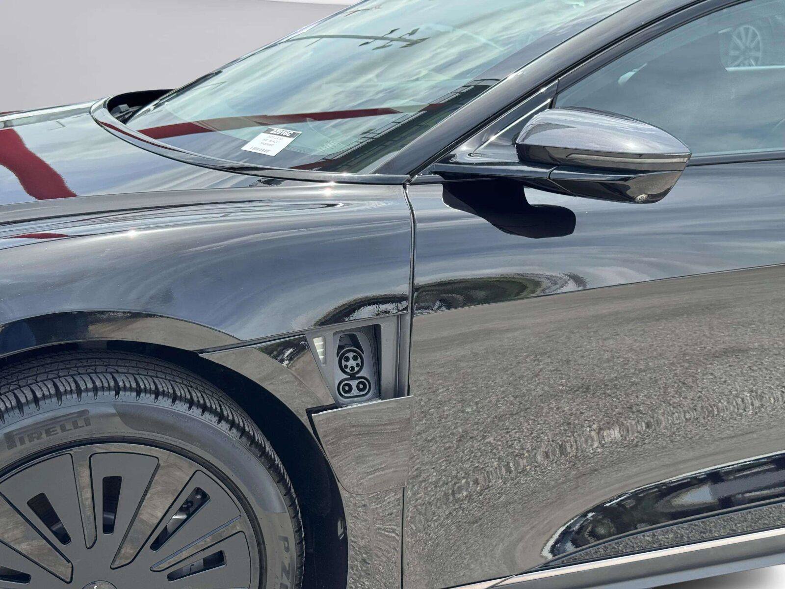 Used 2025 Lucid Air Pure RWD image 75