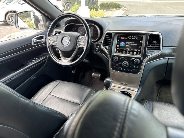 Used 2016 Jeep Grand Cherokee Limited w/ Trailer Tow Group IV AWD/4WD image 25