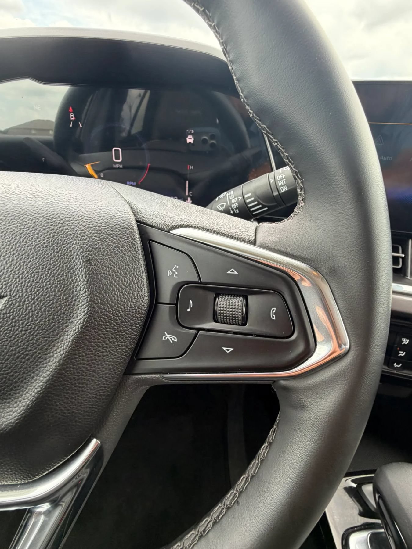Used 2026 Chevrolet Trax ACTIV FWD image 15