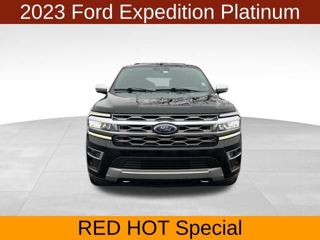 Used 2023 Ford Expedition Platinum AWD/4WD image 2
