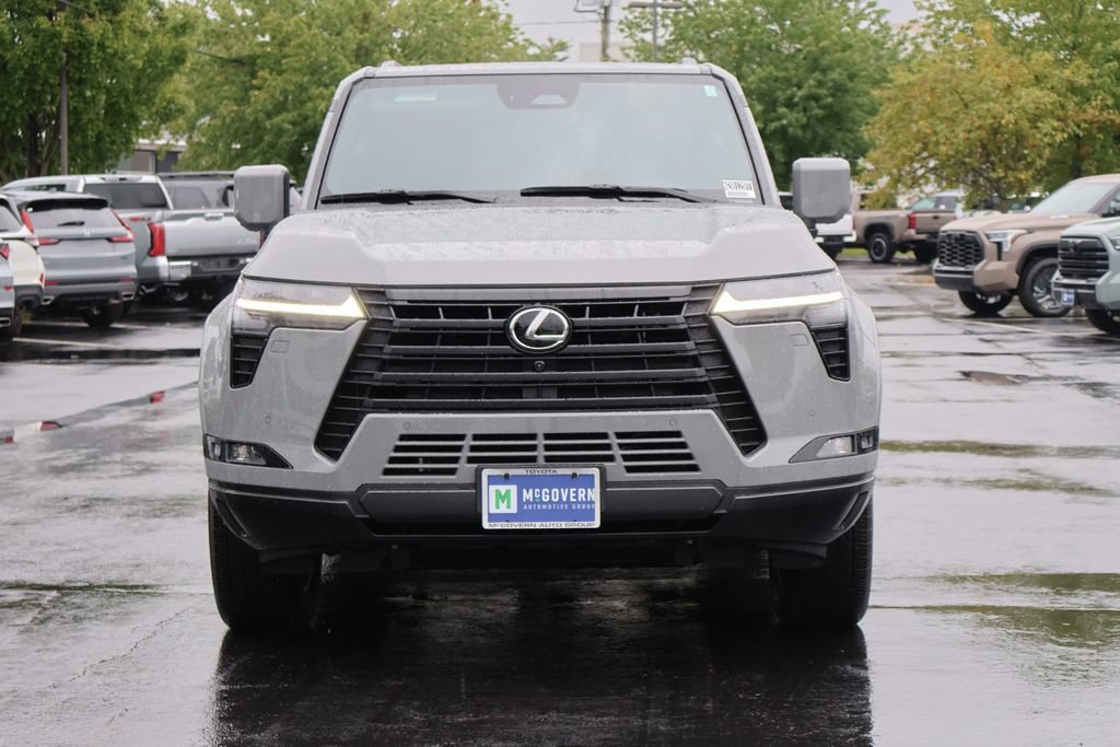 Used 2025 Lexus GX 550 w/ Accessory Package (2T) AWD/4WD image 12