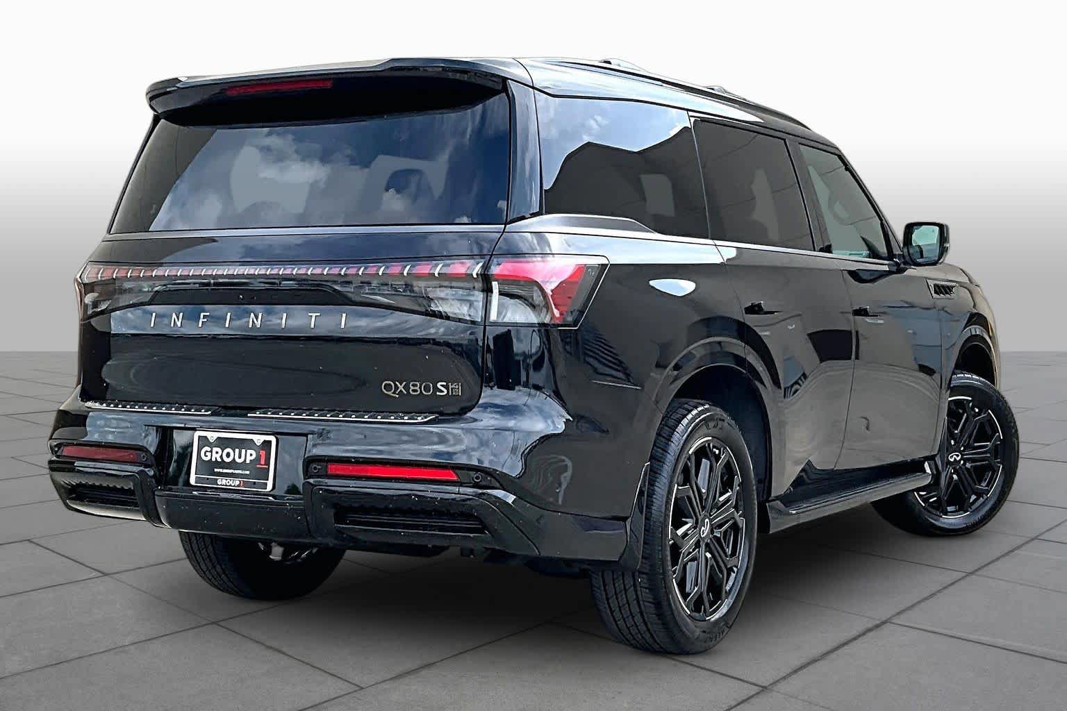 Used 2026 INFINITI QX80 4WD w/ Sport Exterior Package image 12