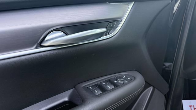 Certified 2024 Cadillac XT5 Luxury w/ LPO, Floor Liner Package AWD/4WD image 44