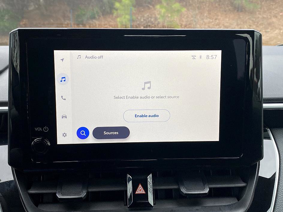 Certified 2025 Toyota Corolla SE image 17
