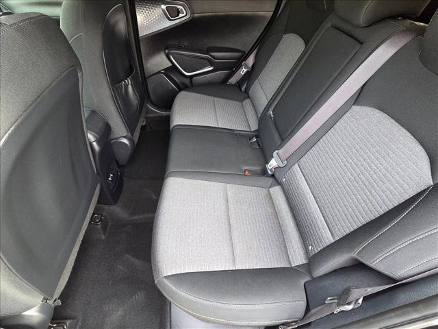 Used 2023 Kia Soul EX image 18