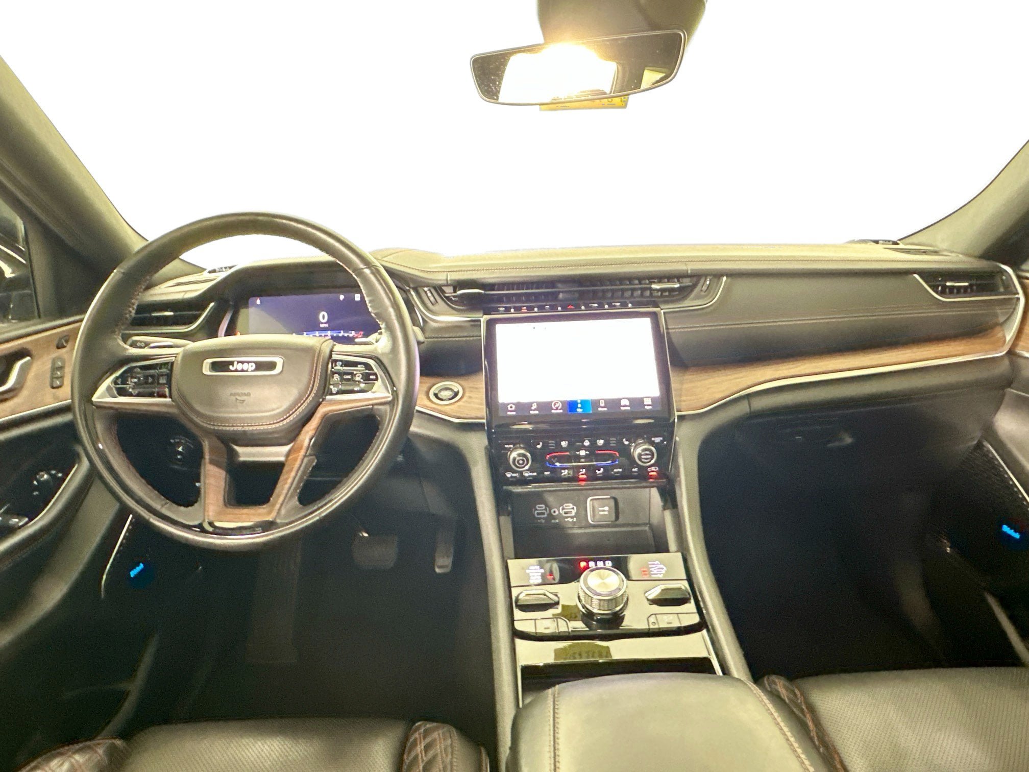 Used 2023 Jeep Grand Cherokee L Summit w/ High Altitude Package AWD/4WD image 28