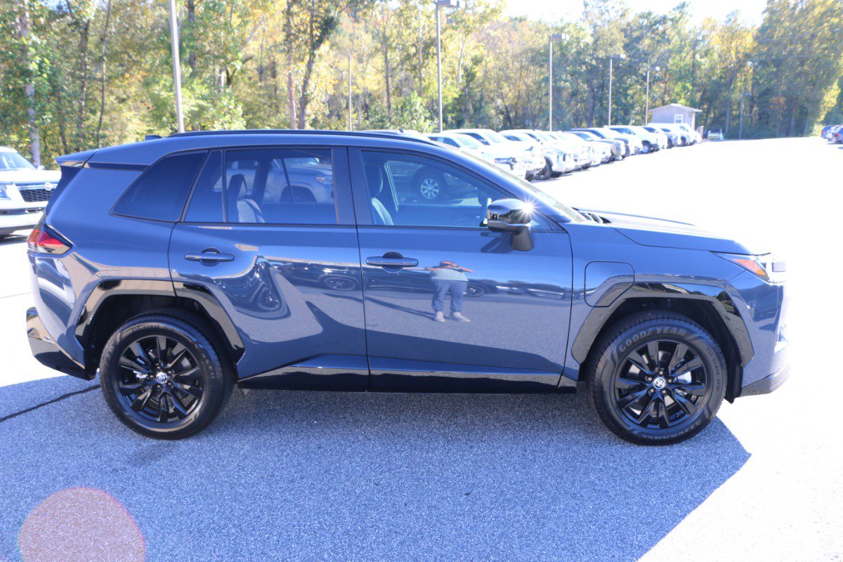 Used 2026 Toyota RAV4 SE w/ Weather Package AWD/4WD image 9
