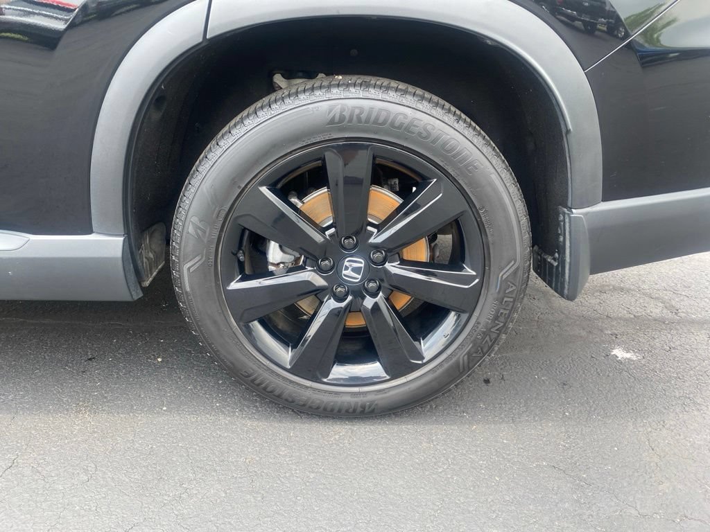Used 2025 Honda Pilot Black Edition image 17