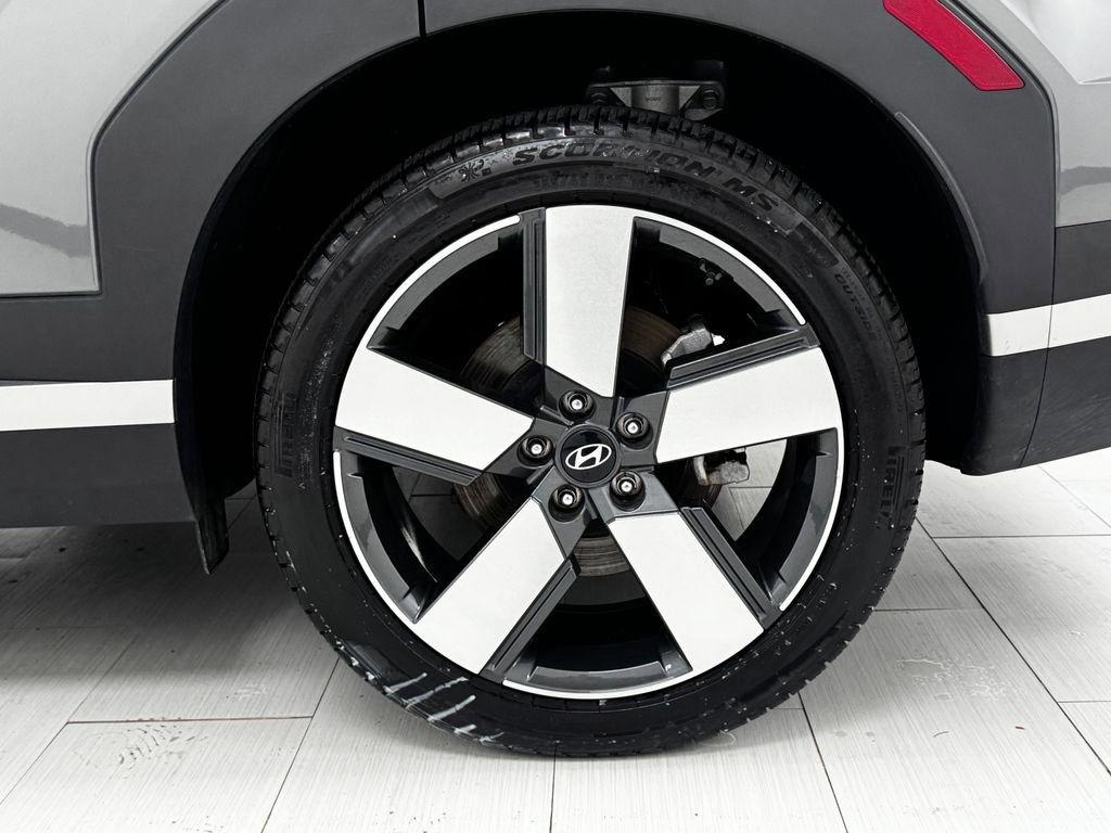 Used 2024 Hyundai Santa Fe Limited image 48