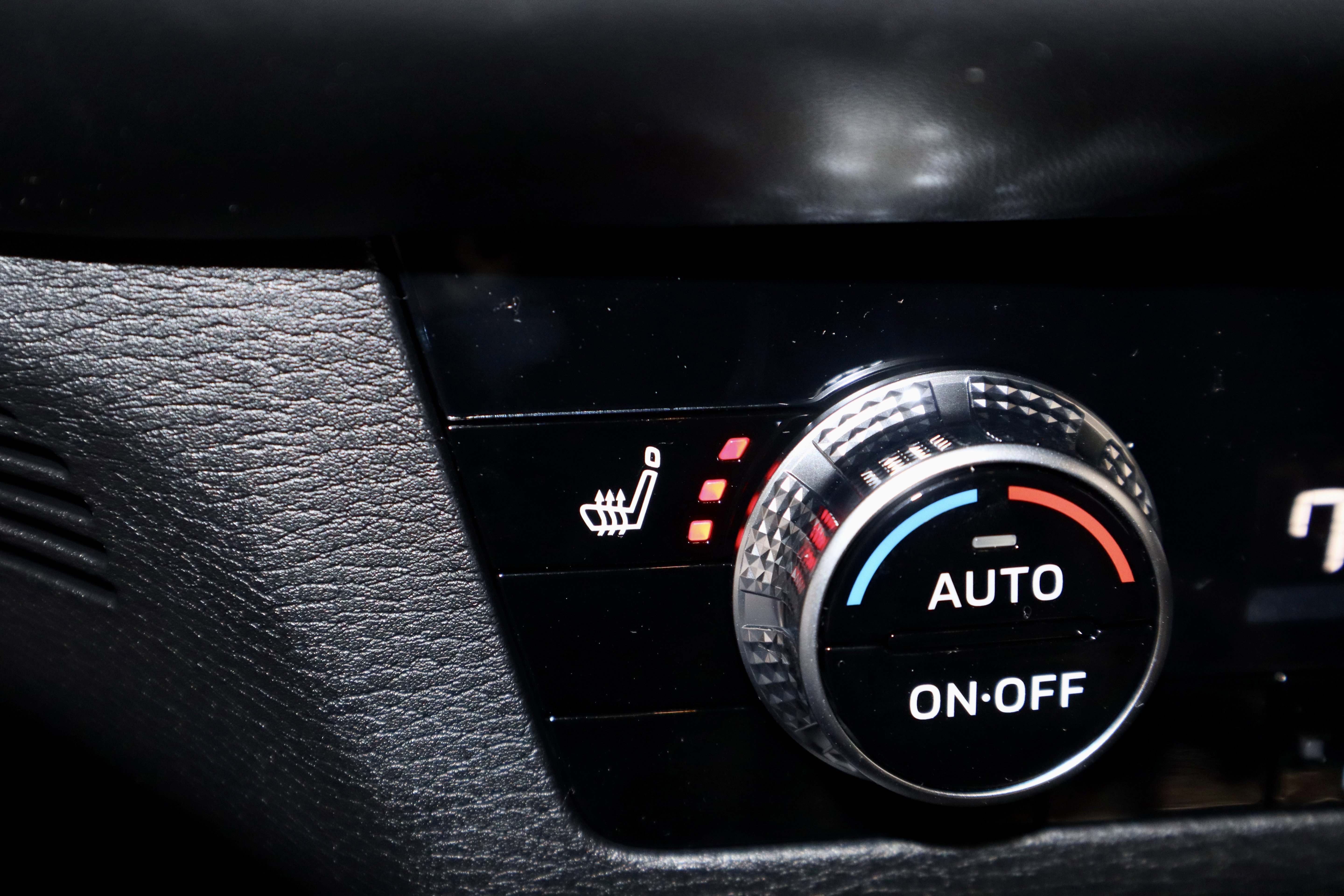 New 2026 Mitsubishi Outlander SE image 28