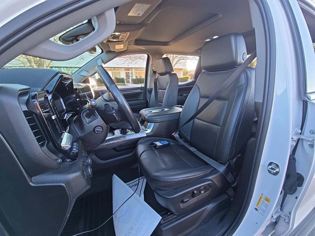 Used 2022 Chevrolet Silverado 1500 LTZ w/ LTZ Premium Package image 4