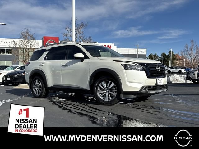 Used 2024 Nissan Pathfinder SL w/ Black Appearance Package
