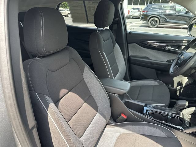 Used 2025 Chevrolet TrailBlazer LT AWD/4WD image 28