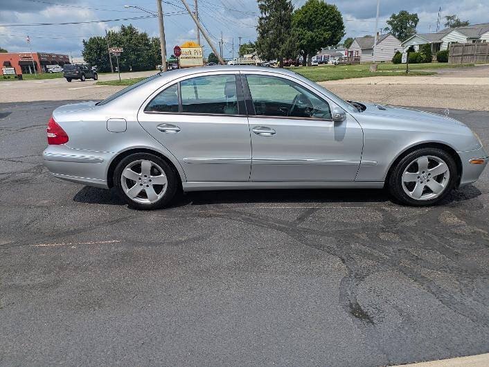 Used 2006 Mercedes-Benz E 500 4MATIC Sedan image 5