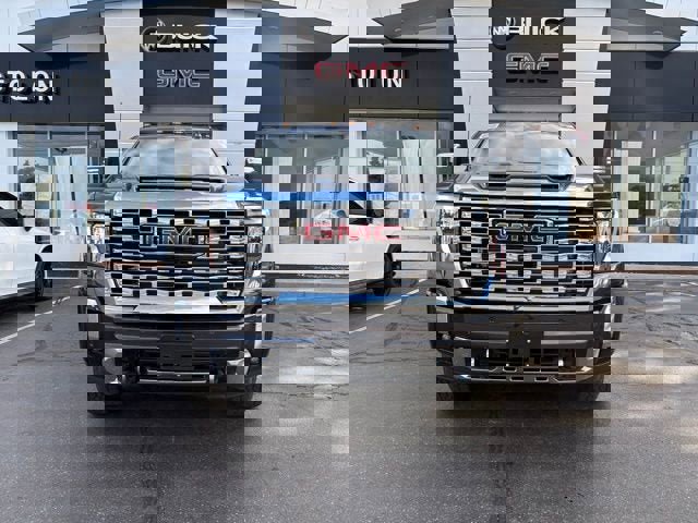 New 2026 GMC Sierra 3500 Denali w/ Denali Reserve Package image 4