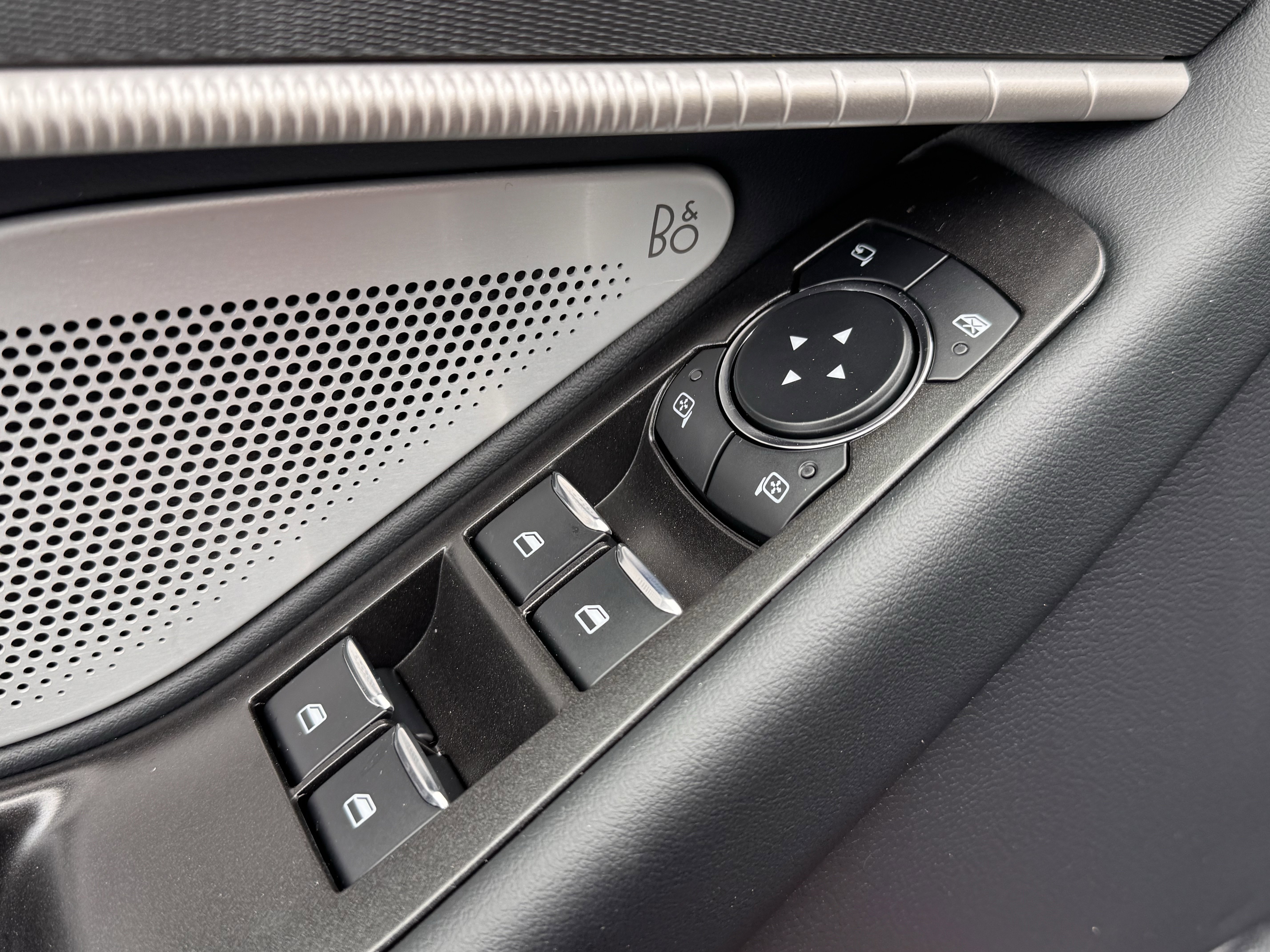 New 2026 Ford Explorer ST w/ Sun And Sound Package image 8