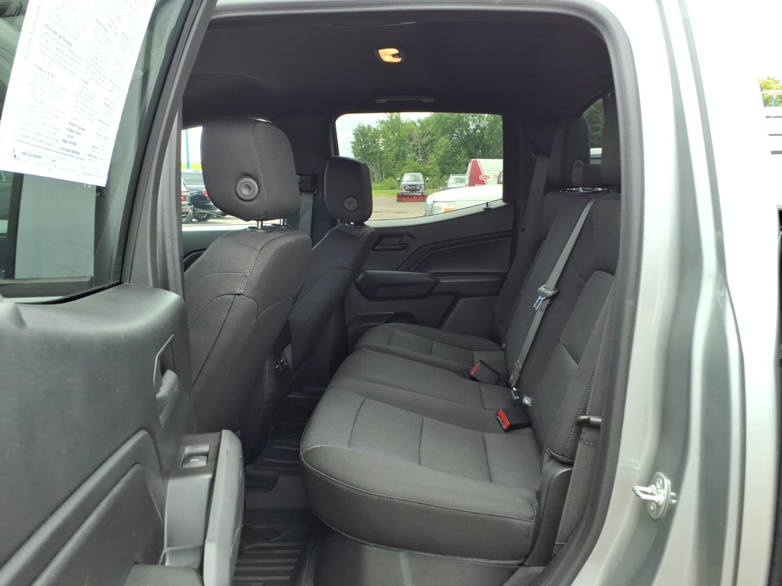 Used 2025 Chevrolet Colorado Trail Boss AWD/4WD image 11