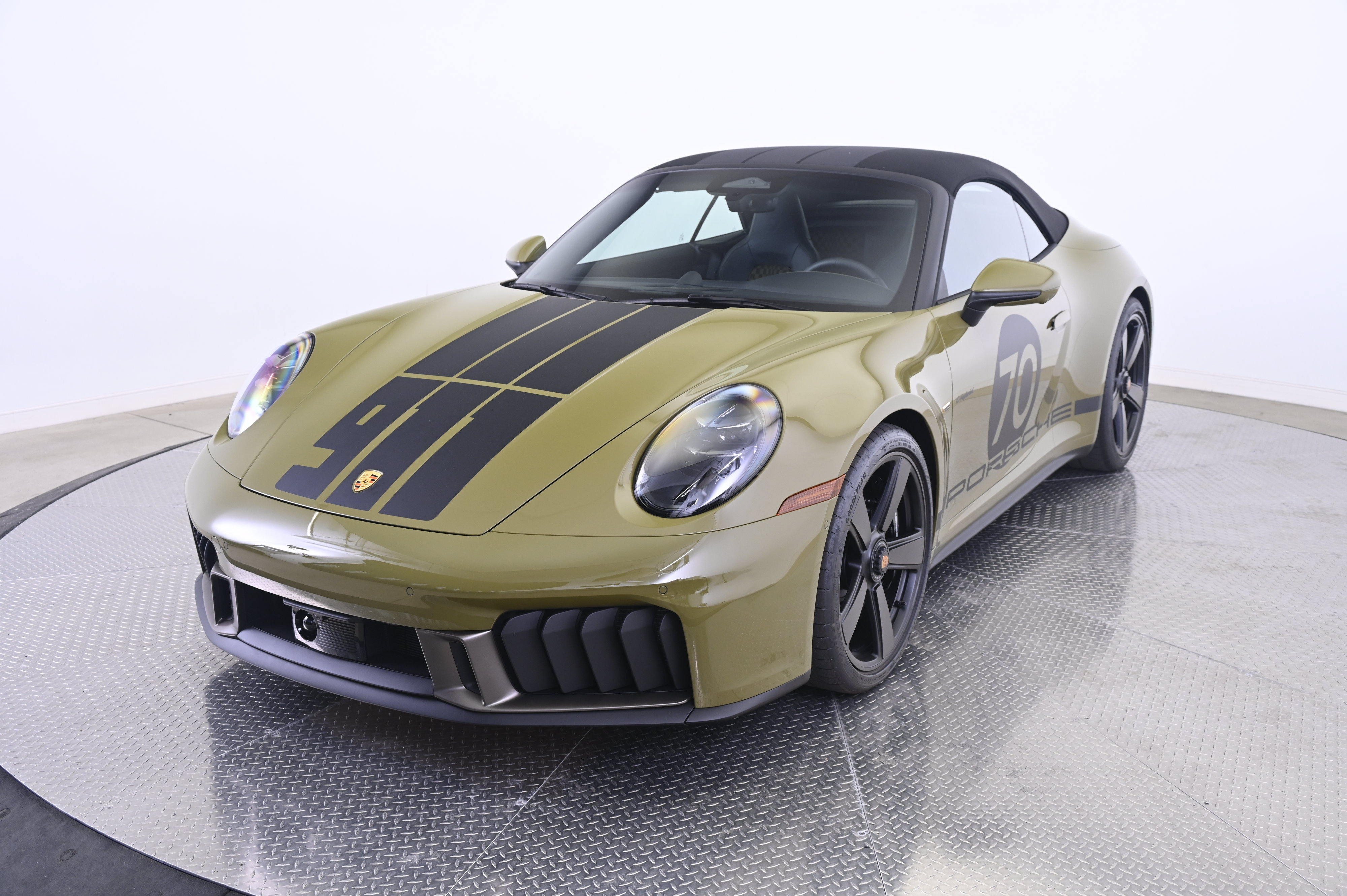 Used 2026 Porsche 911 GTS RWD image 11