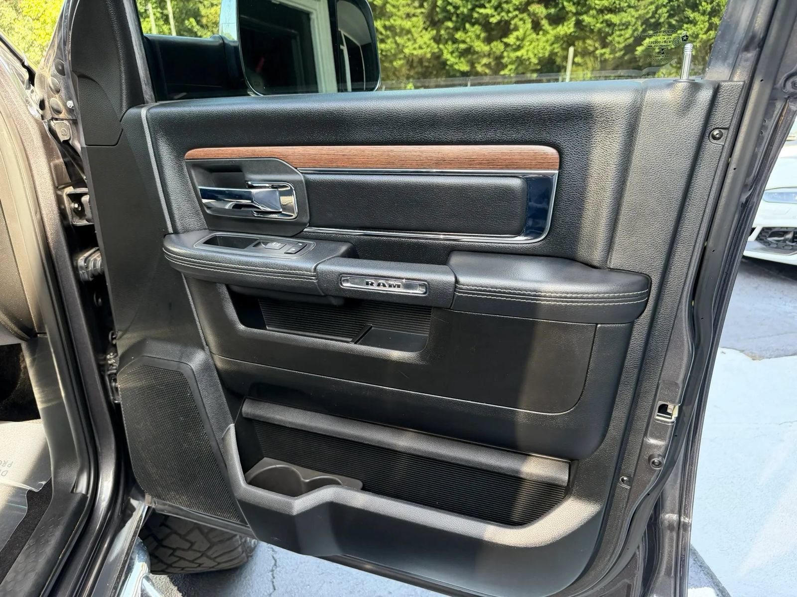 Used 2018 RAM 2500 Laramie w/ Convenience Group AWD/4WD image 31