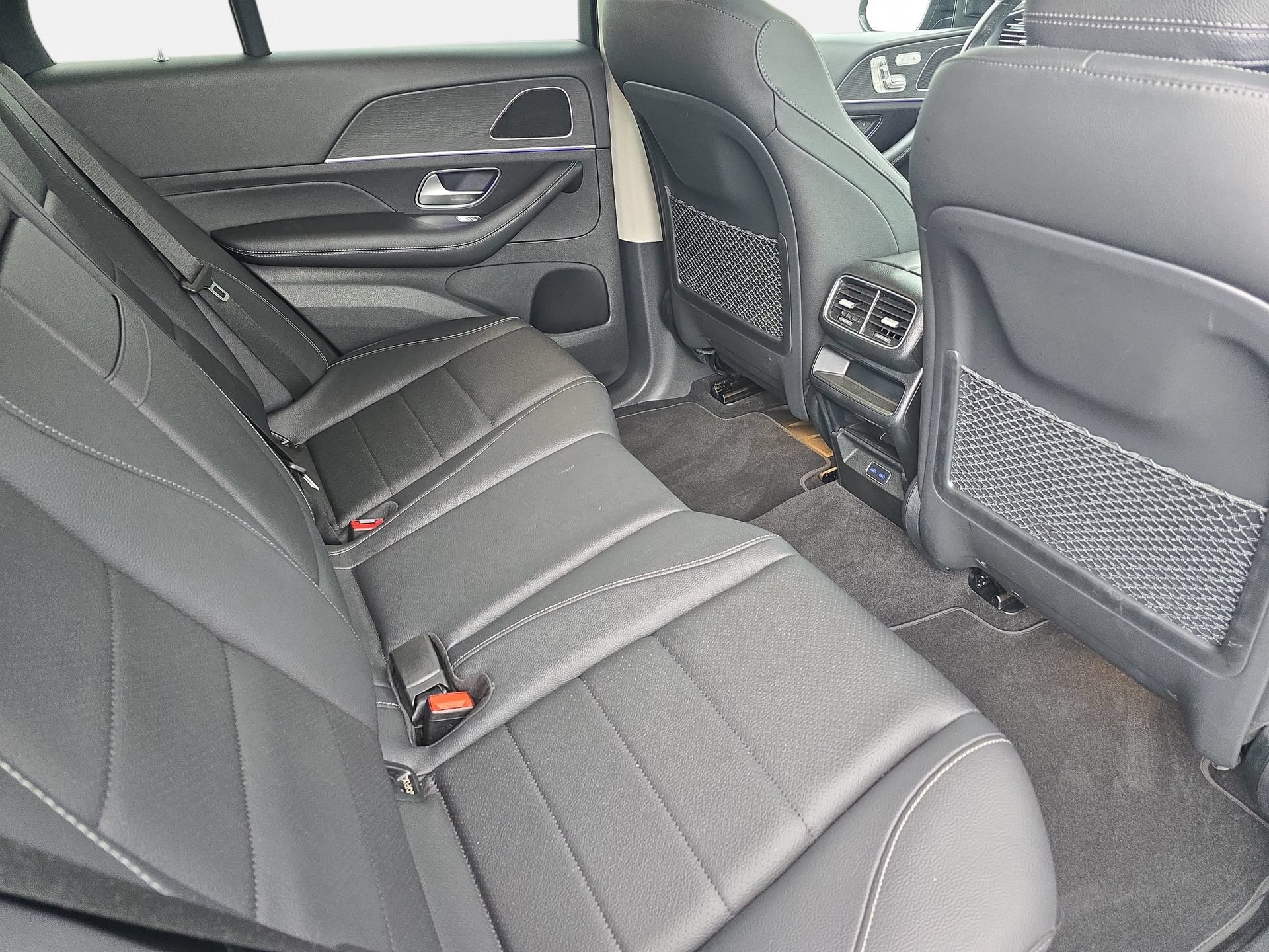 Used 2024 Mercedes-Benz GLE 350 4MATIC w/ AMG Line Exterior image 11