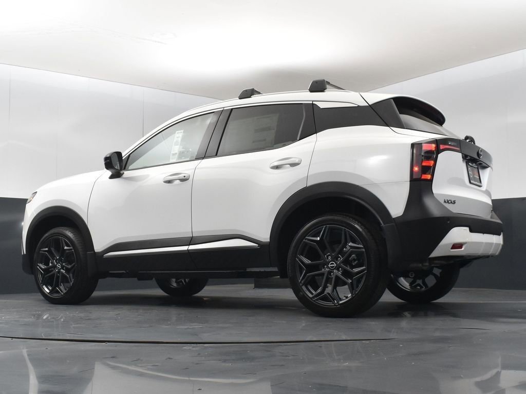 New 2026 Nissan Kicks SR w/ Illumination Package FWD image 40