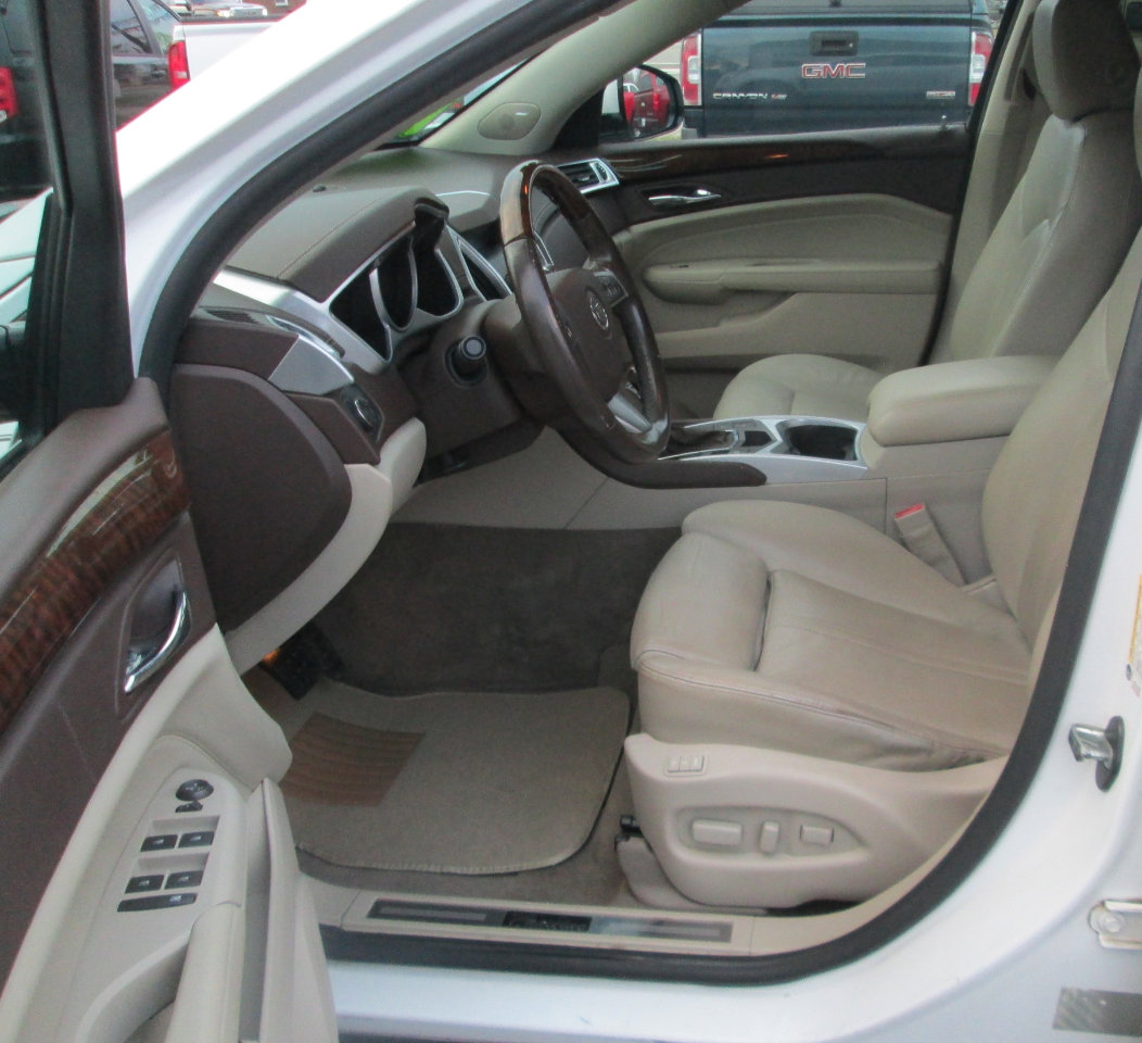 Used 2011 Cadillac SRX Premium image 13