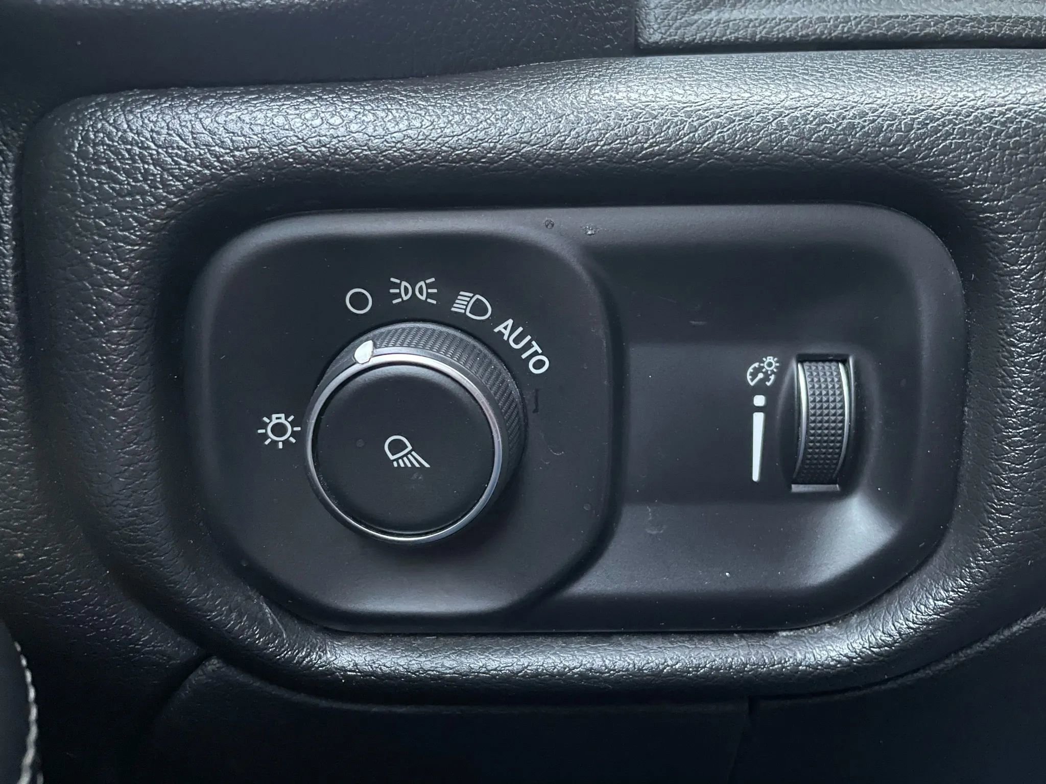 Used 2021 RAM 2500 Big Horn image 7