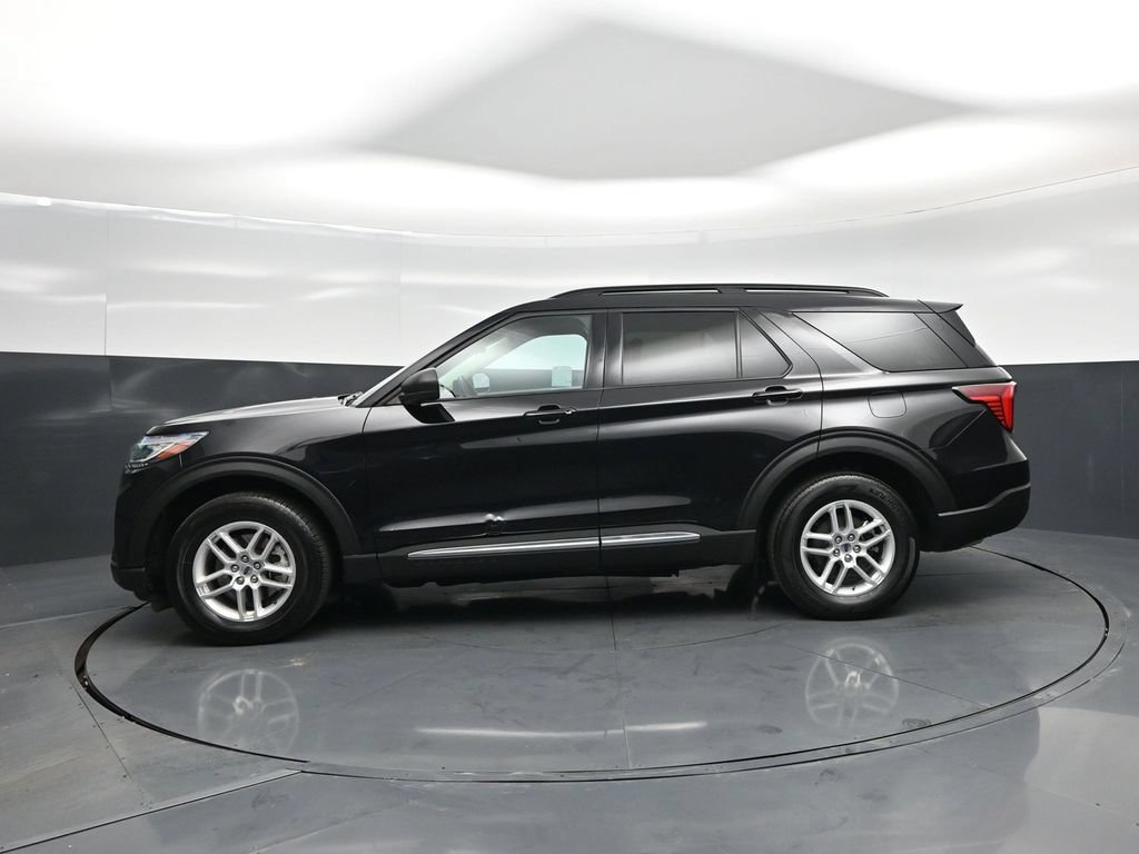 Used 2025 Ford Explorer Active AWD/4WD image 29