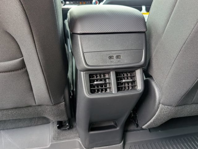 New 2026 Chevrolet Equinox LT w/ Safety and Technology Package FWD image 6