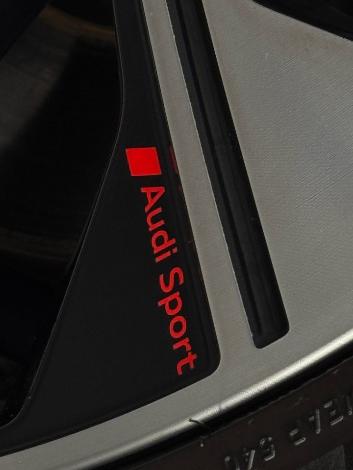 Used 2021 Audi SQ5 Premium Plus w/ Premium Plus Package image 31