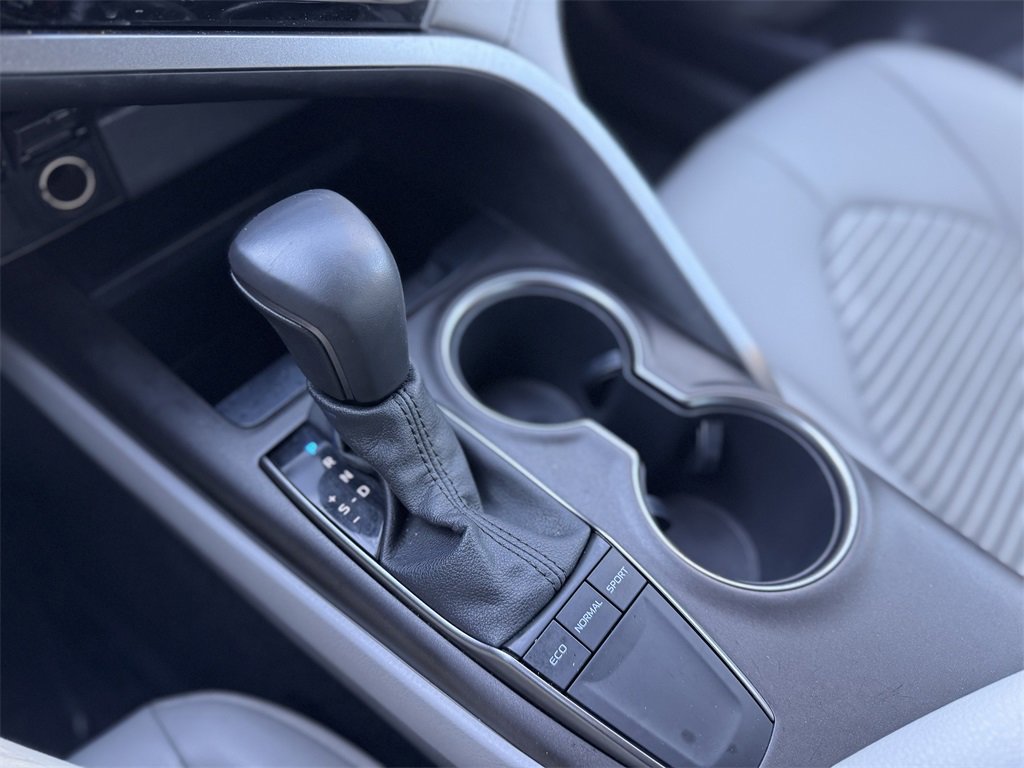 Used 2022 Toyota Camry SE image 31