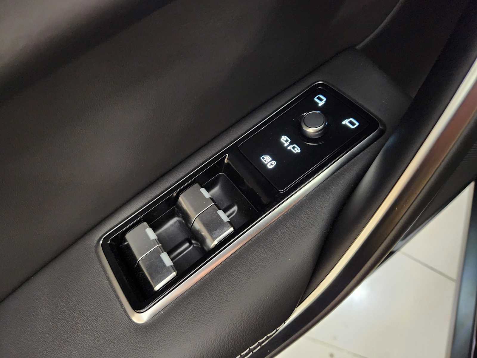 New 2026 Jaguar F-PACE R-Dynamic S AWD/4WD image 23