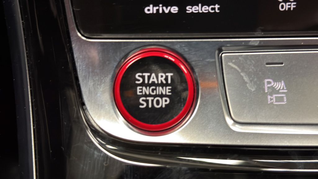 Used 2024 Audi S8 w/ S8 Comfort Plus Package AWD/4WD image 24