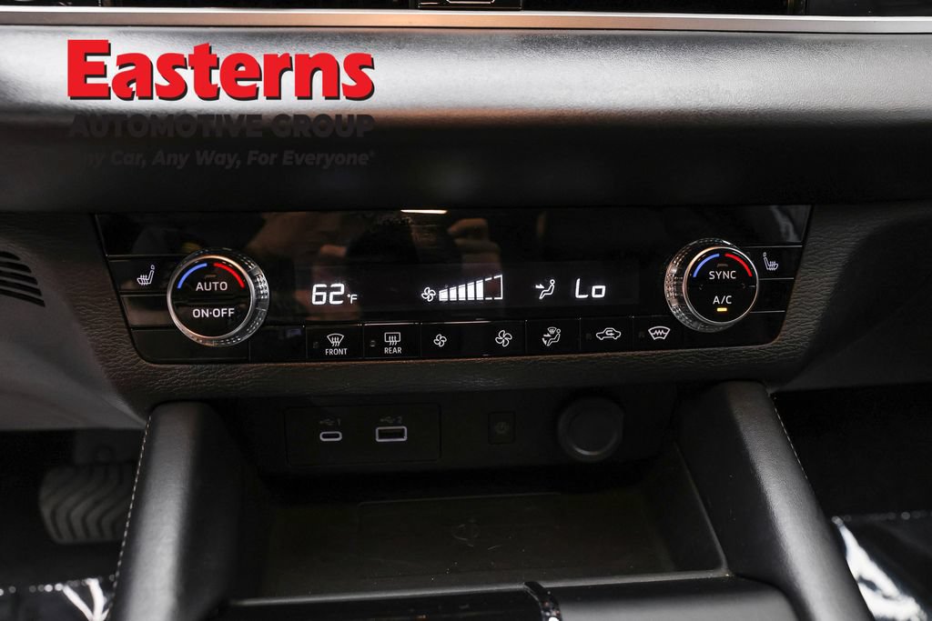 Used 2024 Mitsubishi Outlander SE AWD/4WD image 19