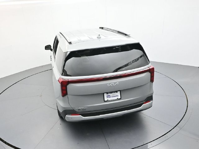 Used 2025 Kia Carnival EX FWD image 47