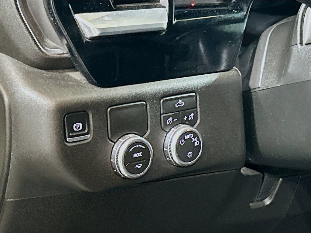 Used 2026 GMC Sierra 1500 SLE RWD image 8