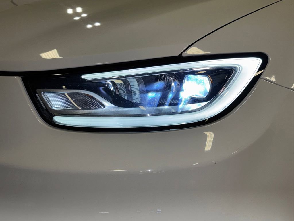 Used 2024 Chrysler Pacifica Touring-L image 20