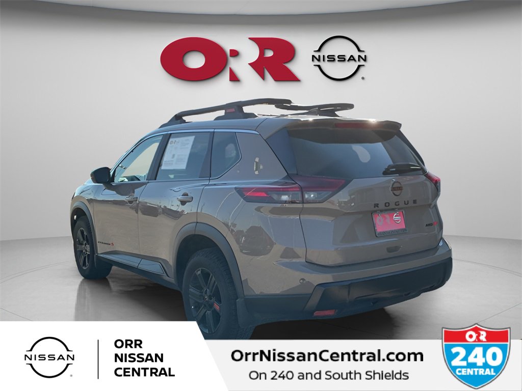 Used 2025 Nissan Rogue SV w/ Rock Creek Premium Package image 7