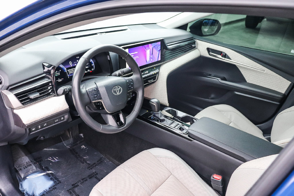 Used 2025 Toyota Camry XLE FWD image 22