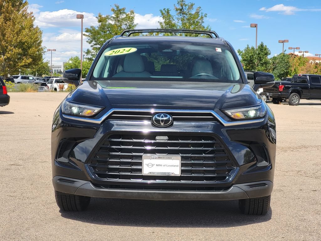 Used 2024 Toyota Grand Highlander AWD image 2