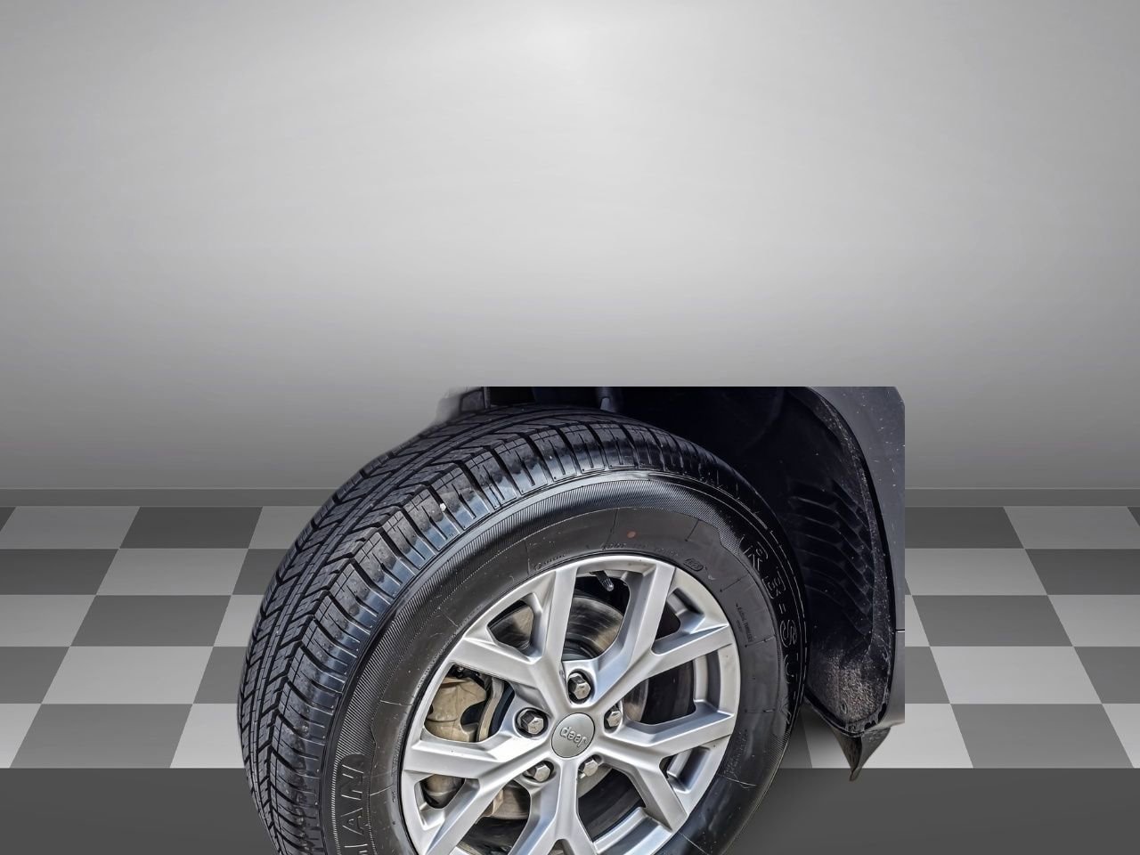 Used 2022 Jeep Grand Cherokee Limited image 2