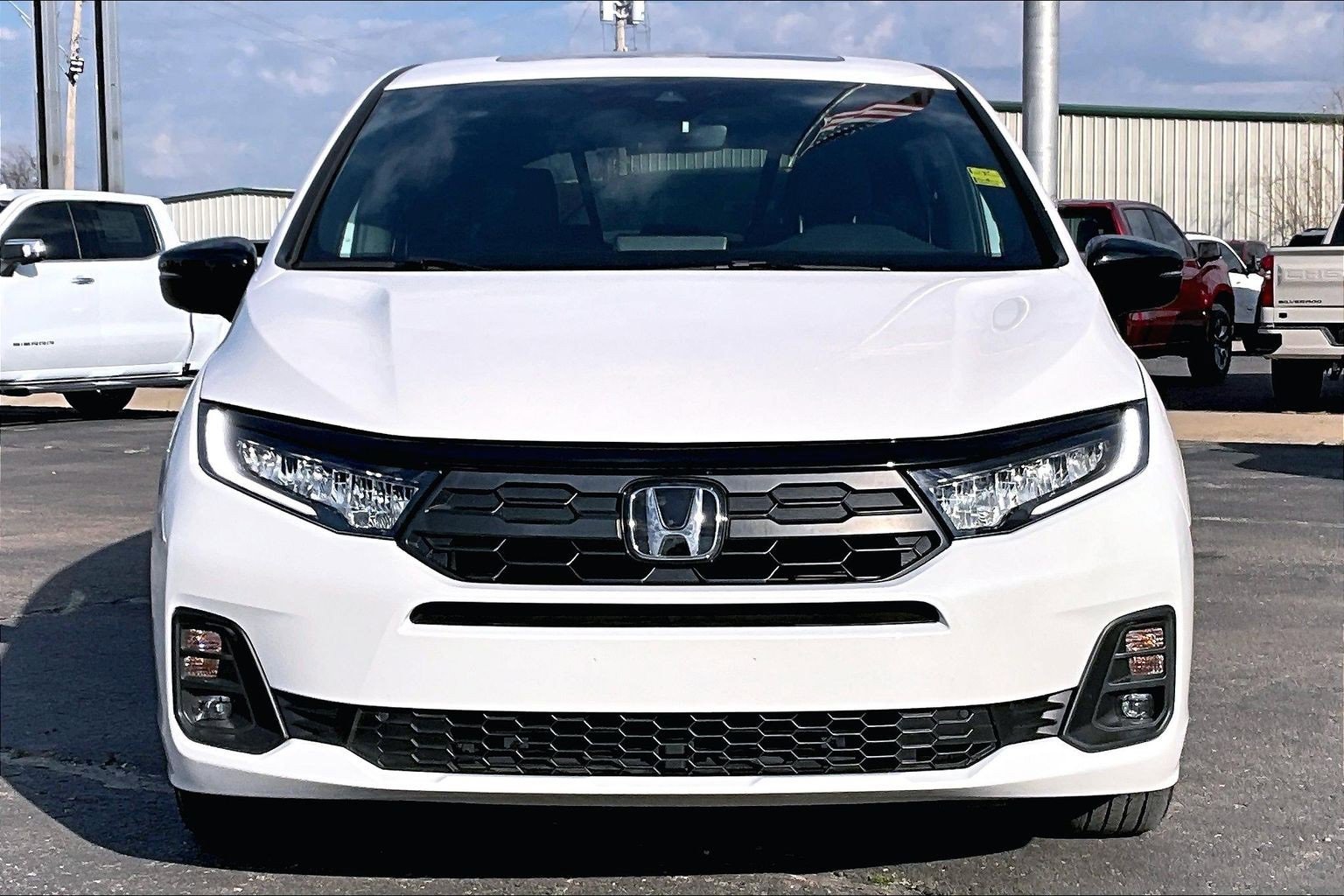 Used 2025 Honda Odyssey Sport-L image 3