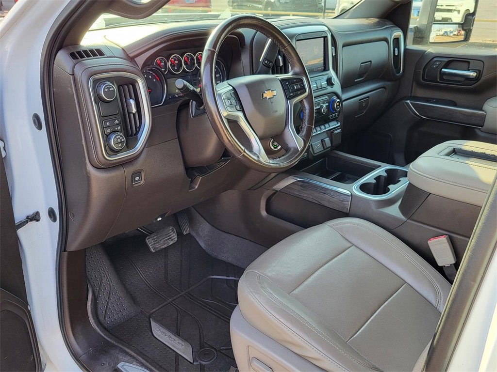 Used 2020 Chevrolet Silverado 2500 LTZ w/ LTZ Convenience Package image 15