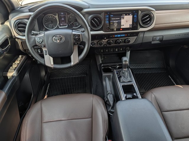 Used 2017 Toyota Tacoma Limited w/ Tow Package AWD/4WD image 19