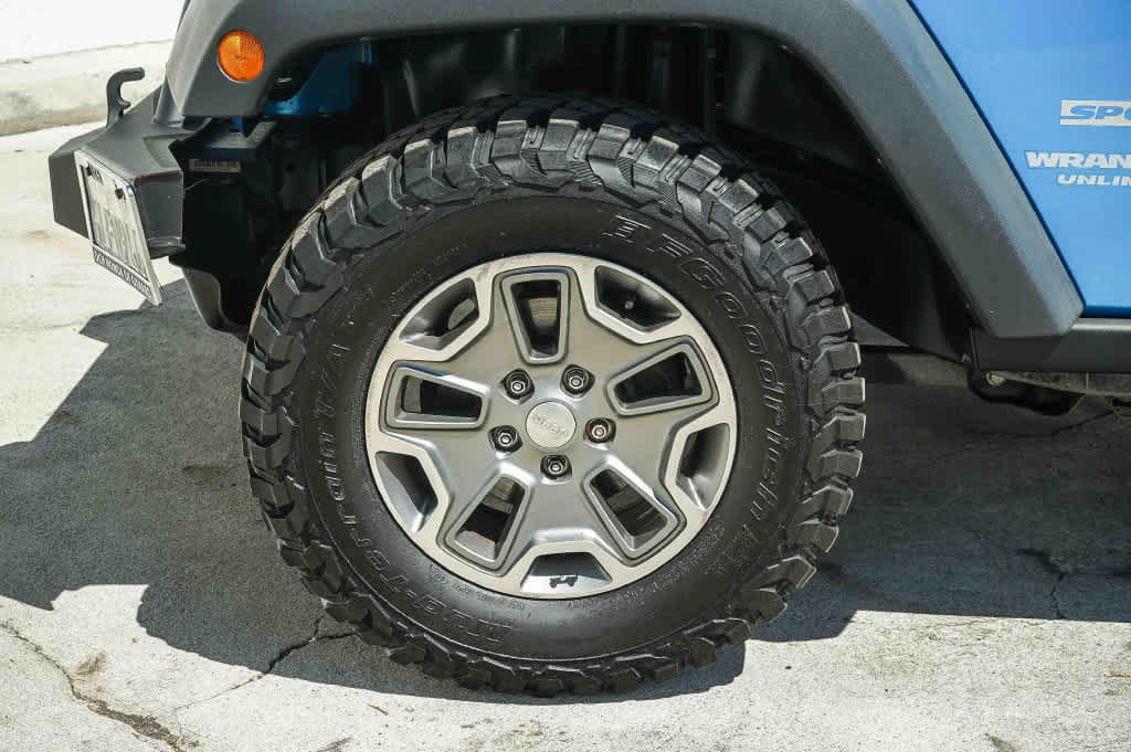 Used 2010 Jeep Wrangler Unlimited Sport AWD/4WD image 9