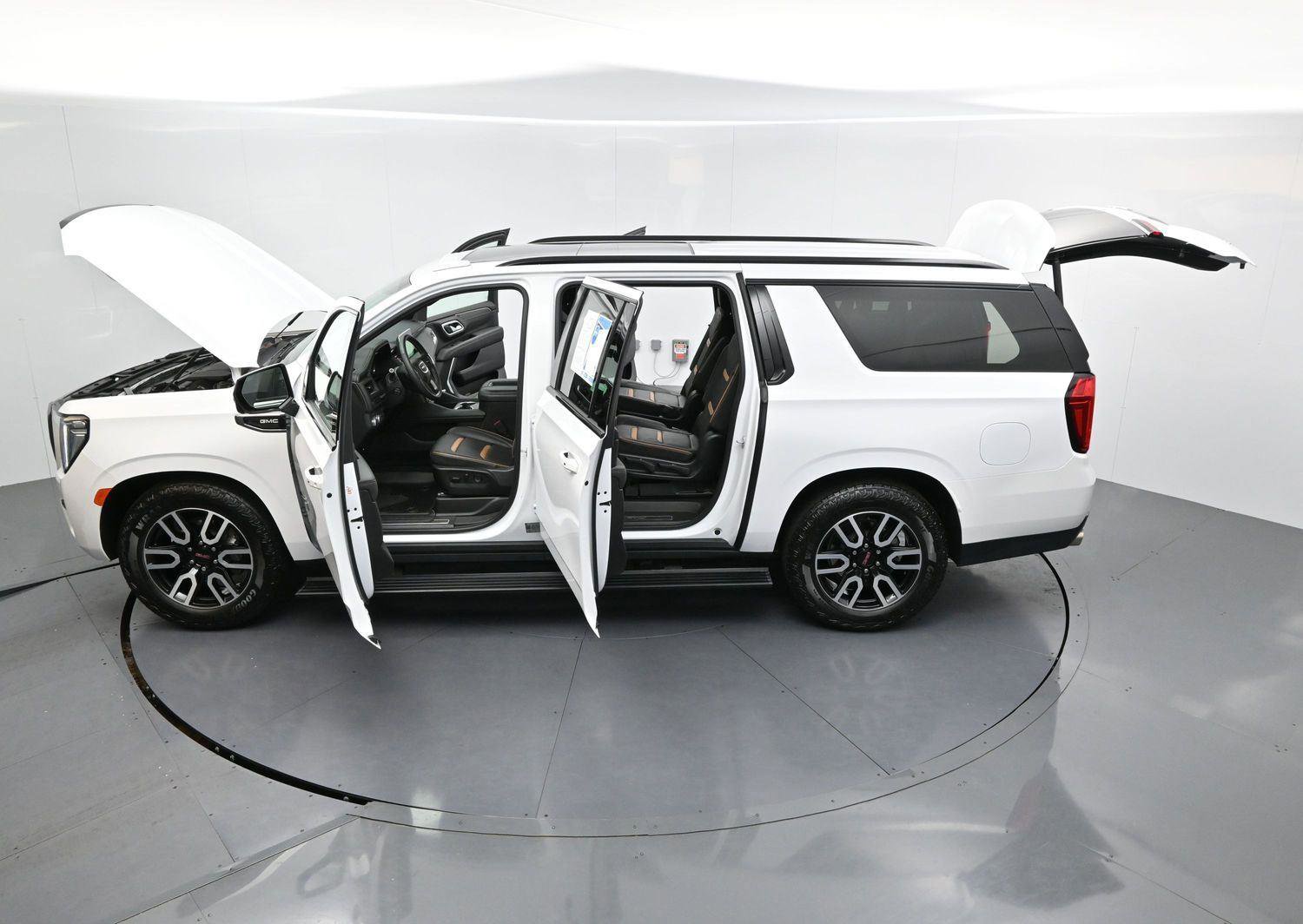 Used 2023 GMC Yukon XL AT4 w/ AT4 Premium Plus Package AWD/4WD image 48