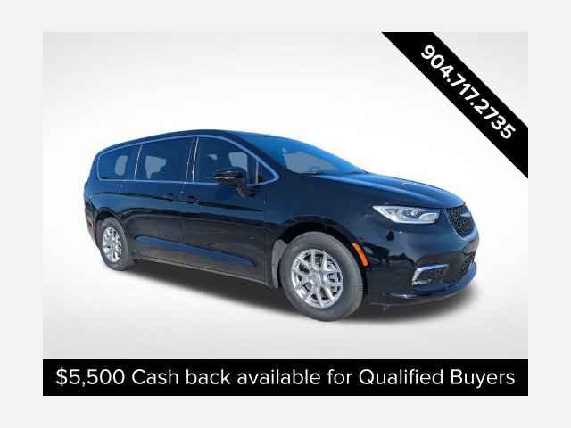 New 2026 Chrysler Pacifica Select