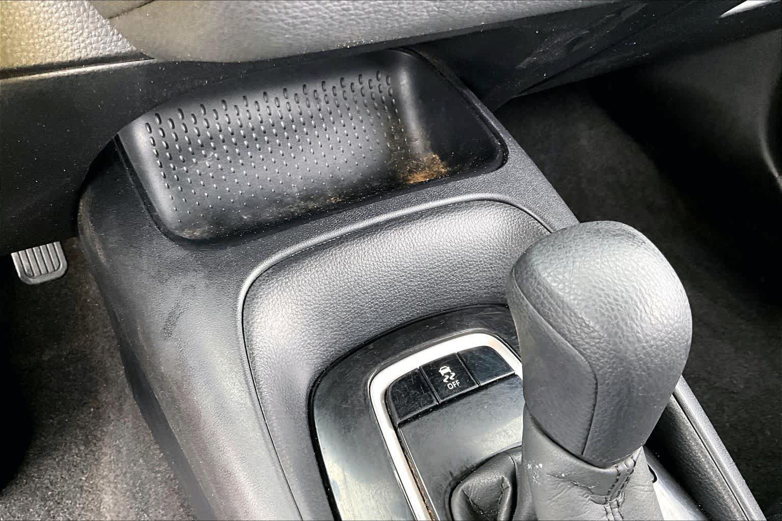 Used 2021 Toyota Corolla LE FWD image 31