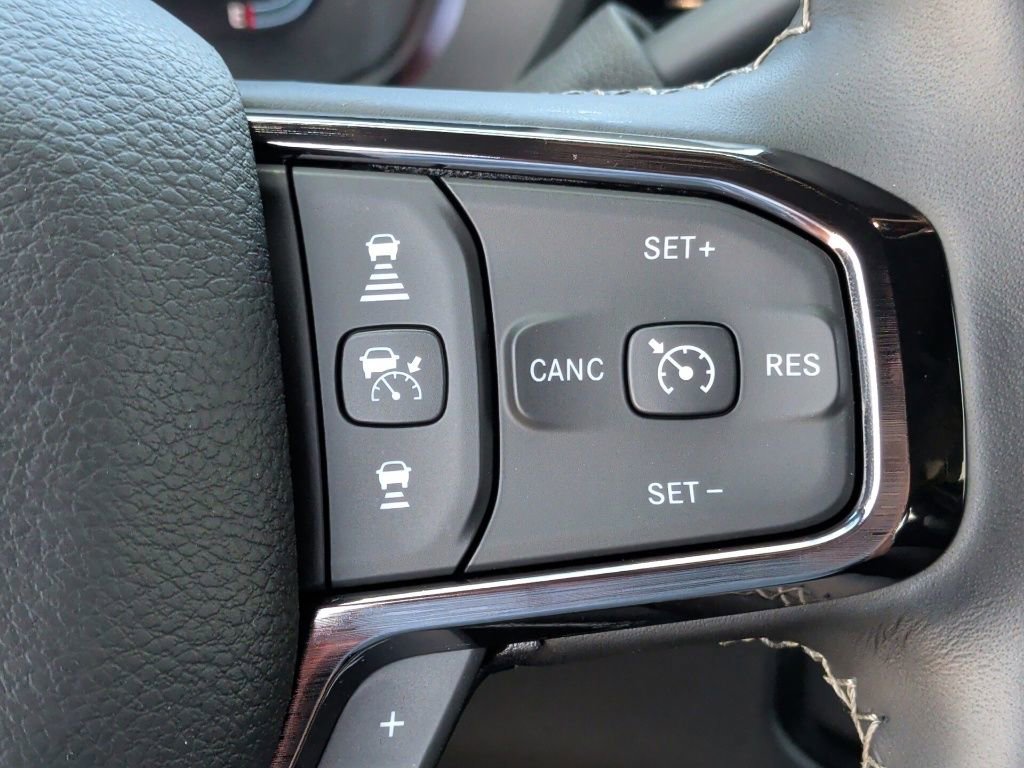 Used 2025 RAM 3500 Limited AWD/4WD image 19