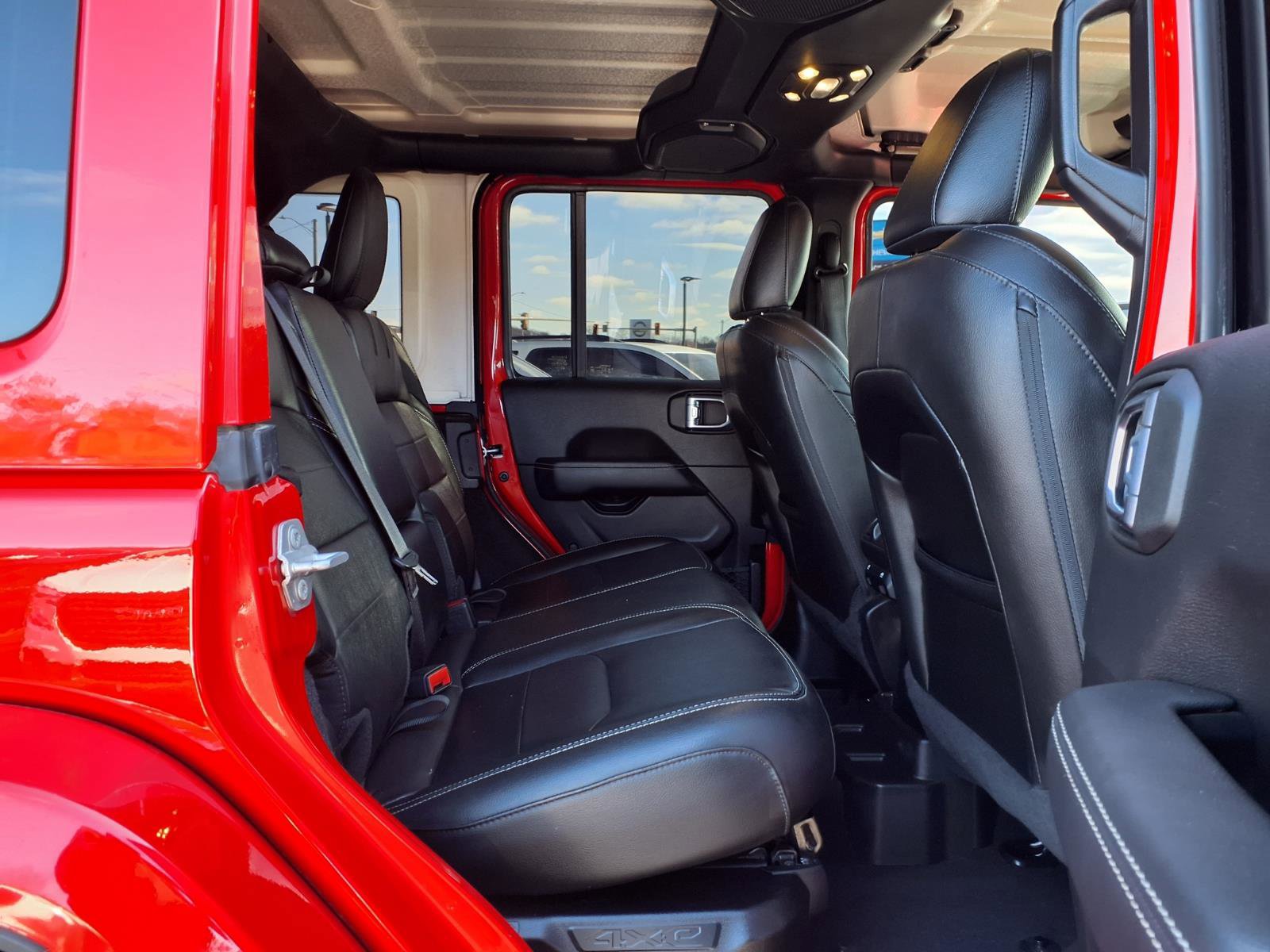 Used 2023 Jeep Wrangler Unlimited Sahara image 26